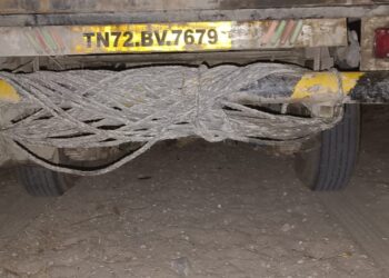 குலசேகரப்பட்டினம் கடற்கரைப் பகுதியில்சட்ட விரோதமாக இலங்கைக்கு கடத்த இருந்த சுமார் 1.5 டன் பீடி இலைகள் மற்றும் வாகனம் பறிமுதல் – 2 பேர் கைது