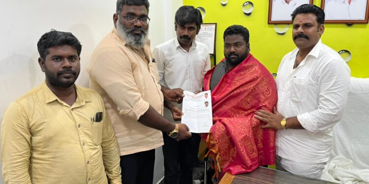 தமிழ்நாடு அனைத்து வியாபாரிகள் சங்கங்களின் ஐக்கிய பேரவையின் மாநில இளைஞரணி தலைவராக வேளச்சேரி சாகுல் அமீது நியமனம்!