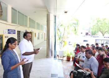 தூத்துக்குடி மாநகராட்சி மேயர் ஜெகன் பெரியசாமி தலைமையில் சமூகநீதிநாள் உறுதிமொழி எடுத்துக்கொண்டனர்!!