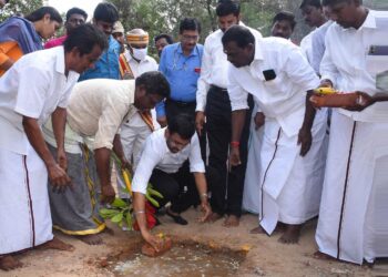 நாகப்பட்டினம் மாவட்டம் திட்டச்சேரி பேரூராட்சியில் புதிய அரசு ஆரம்ப சுகாதார நிலைய கட்டடம் கட்டும் பணிக்கான பூமி பூஜையினை மாவட்ட ஆட்சித்தலைவர் அ.அருண்தம்புராஜ் இன்று தொடங்கி வைத்தார்.