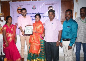 நாகப்பட்டினம்மாவட்ட ஆட்சியர் அலுவலகத்தில் வாராந்திர மக்கள் குறைதீர்க்கும் நாள் கூட்டம் மாவட்ட ஆட்சித்தலைவர் அ.அருண்தம்புராஜ் தலைமையில் இன்று நடைபெற்றது.