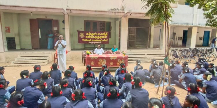 வேதாரண்யத்தில் ஆசிரியர் தின விழா மற்றும் மாணக்கியர்க்கு விலையில்லா மிதிவண்டிகள் வழங்கும் விழா