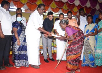 நாகப்பட்டினம் மாவட்டம் பிரதாபராமபுரம் ஊராட்சியில் மக்கள் நேர்காணல் முகாம் மாவட்ட ஆட்சித்தலைவர் அ.அருண்தம்புராஜ் தலைமையில் தமிழ்நாடு மீன்வளர்ச்சி கழக தலைவர் என்.கௌதமன் மற்றும் கீழ்வேளுர் MLA வி.பி.நாகை மாலி முன்னிலையில் நடைபெற்றது.