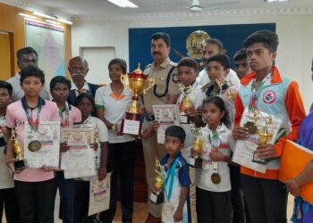 மலேசியாவில் நடைபெறும் சர்வதேச போட்டிக்கு கோல்ட் ஸ்டார் அகாடமி மாணவர்கள் தகுதி – தூத்துக்குடி எஸ்.பி பாலாஜி சரவணன் வாழ்த்தினார்