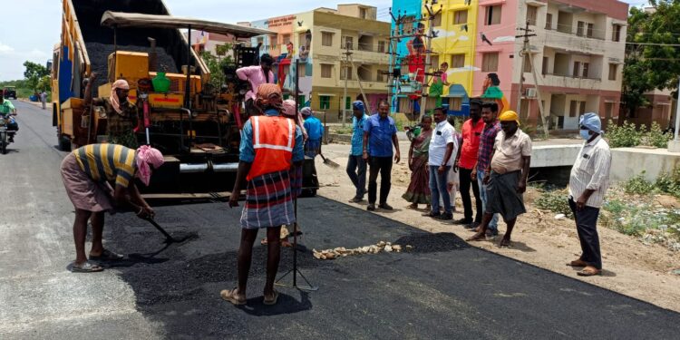 மாப்பிள்ளையூரணி பகுதியிலுள்ள தேசிய நெடுஞ்சாலையில் வேகத்தடை அமைப்பு: பொது மக்களின் நீண்ட நாள் கோரிக்கையை நிறைவேற்றிய எம்.எல்.ஏ., பஞ். தலைவருக்கு குவியும் பாராட்டுக்கள்!!