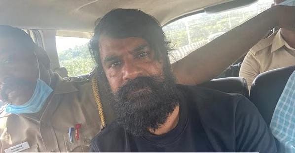 மும்பையில் இருந்து திருவனந்தபுரம் வந்த ராக்கெட் ராஜாவை கைது செய்த நெல்லை போலீசார்: ராக்கெட் ராஜா கைது பின்னணி என்ன? பரபரப்பு தகவல்!!