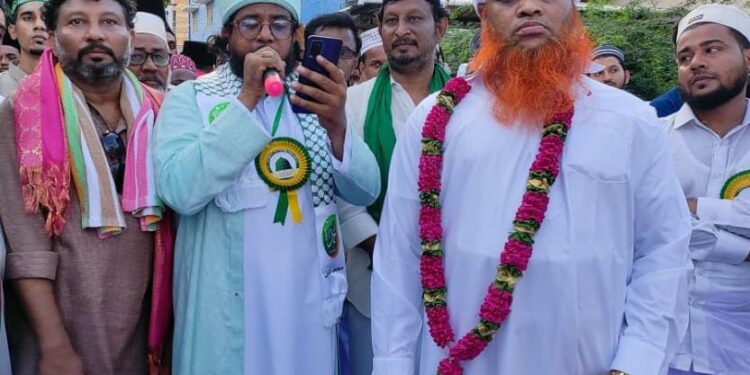 நாகப்பட்டினத்தை அடுத்த நாகூரில் நபிகள் நாயகம் பிறந்த நாளையொட்டி நாகூர் நகரில் ஜஸ்னே மிலாது கமிட்டி சார்பில் 3000 குழந்தைகள் மற்றும் ஜாமத் தார்கள் கலந்துகொண்ட மாபெரும் பேரணி