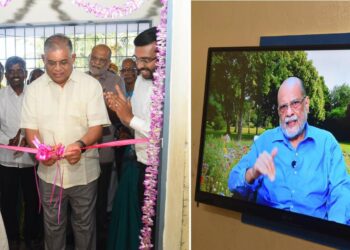 நாகப்பட்டினம் மாவட்டம் கீச்சாங்குப்பம் ஊராட்சியில் அரசு நடுநிலைப்பள்ளியில் தொடு திரை கணினி வகுப்பினை ஓய்வுப்பெற்ற நீதியரசர் மற்றும் மாநில கல்விக்கொள்கை உயர்மட்டக் குழு தலைவர் முருகேசன் மாவட்ட ஆட்சித்தலைவர் அ.அருண்தம்புராஜ் தொடங்கி வைத்தார்.