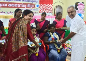 வேதாரண்யத்தில் ஒருங்கிணைந்த குழந்தை வளர்ச்சி பணிகள் திட்டம் மற்றும் சமூக நலன் மற்றும் மகளிர் உரிமை துறை நடத்திய சமுதாய வளைகாப்பு விழா