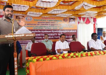 நாகப்பட்டினம் மாவட்டம் சிக்கல் வேளாண் அறிவியல் நிலையத்தில் வேளாண்மை மற்றும் உழவர் நலத்துறையின் வேளாண்மை தொழில்நுட்ப மேலாண்மை முகமை திட்டம் சார்பில் நடைபெற்ற உயர்தர உள்ளுர் பாரம்பரிய இரகங்களை பிரபலப்படுத்துவதற்கான கண்காட்சி மற்றும் கருத்தரங்கத்தினை மாவட்ட ஆட்சித் தலைவர் அ.அருண்தம்புராஜ் இன்று தொடங்கி வைத்தார்.