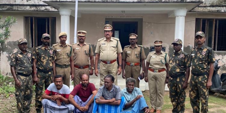 வேதாரண்யத்தை அடுத்த செம்போடை யில் குயில் பறவைகளை வேட்டையாடி விற்பனை செய்தவர்கள் கைது