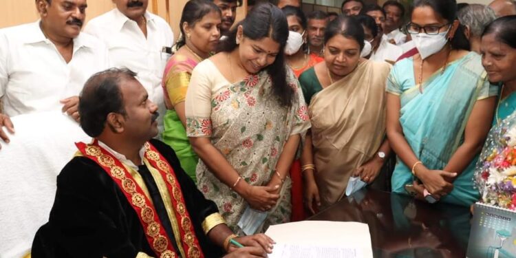 தூத்துக்குடி மாநகருக்கு எல்இடி விளக்குகள் அமைக்க முதல்வர் நிதி ஒதுக்கீடு மேயர் ஜெகன் பெரியசாமி நன்றி