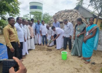 வேதாரண்யத்தில் பள்ளி மாணவர்களின் நாட்டு நல பணித்திட்டம் சிறப்பு முகாம்.