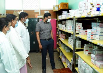 நாகை மாவட்ட பகுதிகளில் மாவட்ட ஆட்சித்தலைவர் டாக்டர் அ.அருண்தம்புராஜ் செய்தியாளர்களுடன் சென்று ஆய்வு மேற்கொண்டார்.