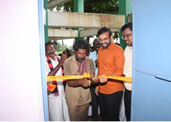 நாகப்பட்டினம் மாவட்டம் வேதாரண்யம் ஊராட்சி ஒன்றியத்திற்குட்பட்ட பகுதிகளில் நடைபெற்று வரும் வளர்ச்சி திட்ட பணிகளை மாவட்ட ஆட்சித்தலைவர் அ.அருண்தம்புராஜ் இன்று ஆய்வு