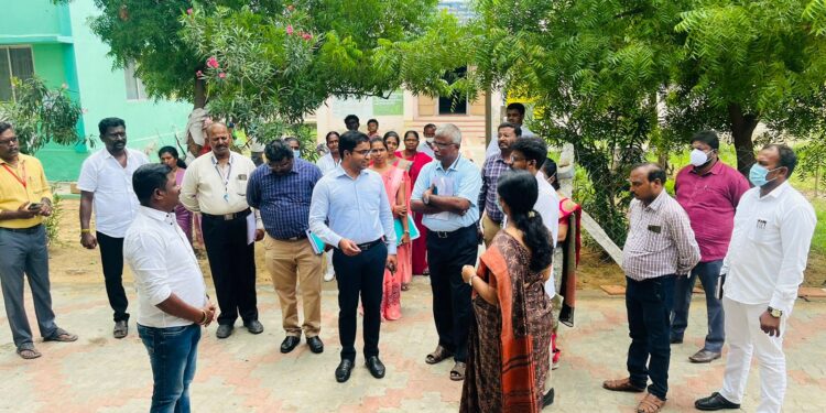 தூத்துக்குடியில் பல்வேறு ஆரம்ப சுகாதார நிலையங்களில் தேசிய நல்வாழ்வு குழுமம் இயக்குநர் ஷில்பா பிரபாகர் சதீஷ் ஆய்வு