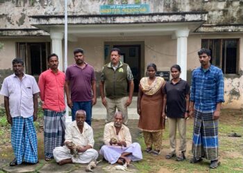 வேதாரணியத்தை அடுத்த கரியாப்பட்டினம் அடுத்துள்ள பிராந்தியங்கரை உம்பளச்சேரி செல்லும் வழியில் மடையான் பறவைகளை வைத்திருந்தவருக்கு அபராதம்  