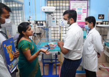 அதிமுக நிறுவனர் கொண்டு வந்த தேர்தல் விதிமுறையை மாற்றக்கூடாது என்பதற்காகத்தான் ஓபிஎஸ் இரண்டாவது தர்மயுத்தத்தை தொடங்கியுள்ளார் என்று அதிமுக ஓபிஎஸ் அணியின் கழக அமைப்புச் செயலாளராக நியமிக்கப்பட்டுள்ள பி வி கே பிரபு வேதாரணியத்தில் நிருபர்களிடம் பேட்டி அளித்தார் .