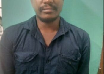 நாகப்பட்டினத்தில் ஆதி திராவிடர் மாணவ விடுதியில் சிறுவர்களுக்கு பாலியல் தொல்லை கொடுத்த. தற்காலிக ஆசிரியரை போக்சோ சட்டத்தின் கீழ் போலீசார் கைது செய்தனர்.