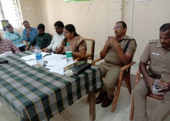 வேதாரண்யம் வட்டம் கோடியக்கரையில் வெளியூர் மற்றும் வெளி மாவட்ட மீனவர்கள் அவர்களது படகு கொண்டு கோடியக்கரை கிராமத்தில் தங்கி மீன்பிடி தொழில் செய்வதால் ஏற்படும் பிரச்சனைகள் குறித்த அமைதி பேச்சுவார்த்தை கூட்டம்.