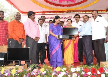 தூத்துக்குடியின் பெருமையை உலக அரங்கில் கொண்டு செல்ல வேண்டும் கனிமொழி எம்.பி. பேச்சு