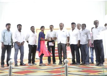 உலக கழிப்பறை தினத்தையொட்டி மாப்பிள்ளையூரணி பஞ்., தலைவர் சரவணக்குமார் தலைமையில் உறுதிமொழி ஊர்வலம் நடைபெற்றது.