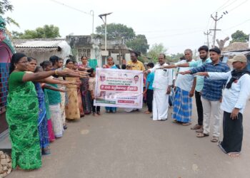 வேதாரண்யத்தை அடுத்த கோடியக்காடு ஊராட்சியில் உலக கழிவறை தினம் கடைப்பிடிக்கப்பட்டது.