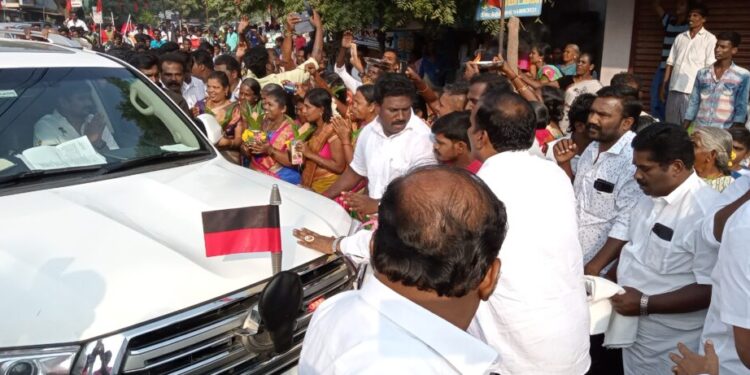 புதுக்கோட்டையில் இல்லம் தோறும் இளைஞர் அணி உறுப்பினர் சேர்க்கை உதயநிதி ஸ்டாலின் தொடங்கி வைத்தார்: அமைச்சர் அனிதா ராதாகிருஷ்ணன் உள்ளிட்ட திமுக நிர்வாகிகள் சார்பில் மிகப் பிரம்மாண்டமான வரவேற்பு!!