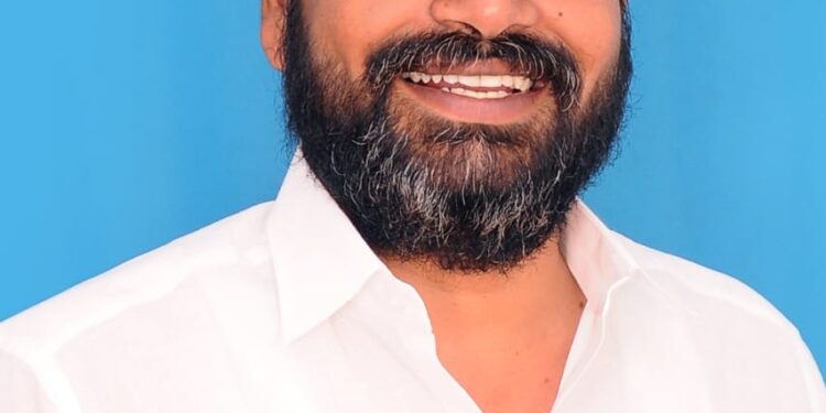 தமிழ்நாடு வணிக சங்கங்களின் பேரமைப்பின் தூத்துக்குடி மத்திய மாவட்ட சிறப்பு கூட்டம் புதுக்கோட்டையில் நடைபெற்றது!