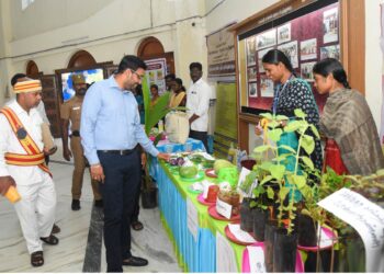 நாகப்பட்டினம் மாவட்ட ஆட்சியர் அலுவலகத்தில் விவசாயிகள் குறைதீர்க்கும் நாள் கூட்டம் மாவட்ட ஆட்சித்தலைவர் அ.அருண்தம்புராஜ் தலைமையில் இன்று நடைபெற்றது.