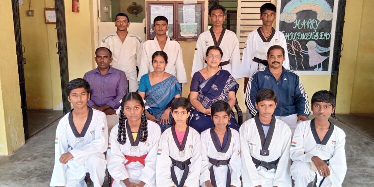 டேக்வாண்டோ மற்றும் ஜூடோ போட்டிகளில் தூத்துக்குடி ஸ்ரீ காமாக்ஷி வித்யாலயா மெட்ரிகுலேஷன் மேல்நிலைப்பள்ளி மாணவ மாணவிகள் சாதனை :