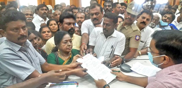 துப்பாக்கிச்சூடு நடத்திய போலீசார் மீது குற்றவியல் நடவடிக்கை: ஸ்டெர்லைட் எதிர்ப்பாளர்கள் கோரிக்கை!