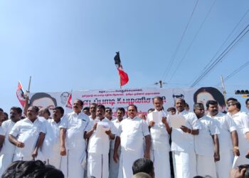 விடியா அரசிற்கு முற்றுப்புள்ளி வைப்போம் – விலைவாசி உயர்வை கண்டித்து நடைபெற்ற ஆர்ப்பாட்டத்தில் தூத்துக்குடி முன்னாள் அமைச்சர்கள் சண்முகநாதன், செல்லப்பாண்டியன் சபதம்