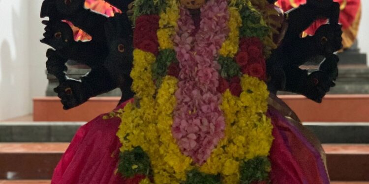 மஹாதேவ காலமஹாதேவ காலபைரவாஷ்டமியை முன்னிட்டு வரும் 16ம் தேதி ஸ்ரீசித்தர் பீடத்தில் 64வகை அபிஷேகத்துடன் சிறப்பு வழிபாடு