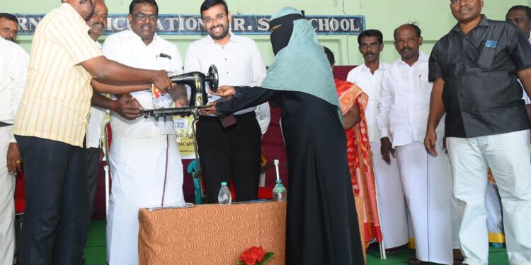 நாகப்பட்டினம் மாவட்டம்  பிற்படுத்தப்பட்டோர் மற்றும் சிறுபான்மையினர் நலத்துறை சார்பில் சிறுபான்மையினர் உரிமைகள் தின விழா மாவட்ட ஆட்சித்தலைவர் டாக்டர்.அ.அருண்தம்புராஜ் தலைமையில், தமிழ்நாடு மீன் வளர்ச்சி கழகத்தலைவர் என்.கவுதமன் முன்னிலையில் நடைபெற்றது.