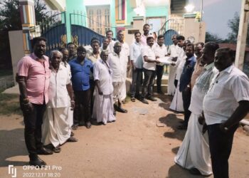 மாப்பிள்ளையூரணியில் திமுக இளைஞர் அணி உறுப்பினர் சேர்க்கை ஒன்றிய செயலாளர் சரவணக்குமார் துவக்கி வைத்தார்.