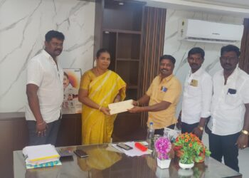 நாகப்பட்டினம் மாவட்ட ஆட்சியர் அலுவலகத்தில் விவசாயிகள் குறைதீர்க்கும் நாள் கூட்டம் மாவட்ட ஆட்சித்தலைவர் டாக்டர் அ.அருண்தம்புராஜ் தலைமையில்   இன்று நடைபெற்றது.