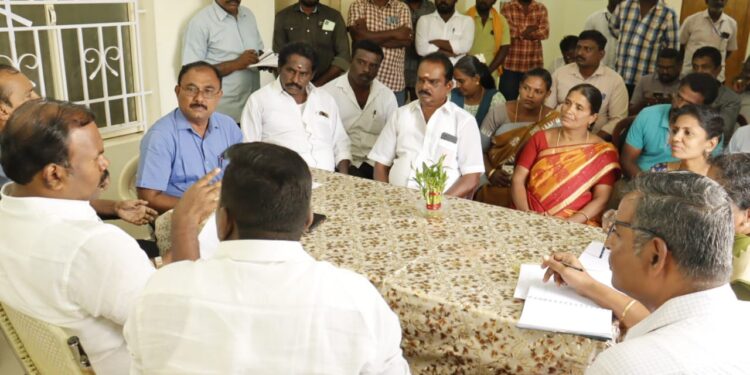 தூத்துக்குடி மாநகராட்சி வடக்கு மண்டல அலுவலகத்தில் மேயர் ஜெகன் பெரியசாமி கலந்தாய்வு