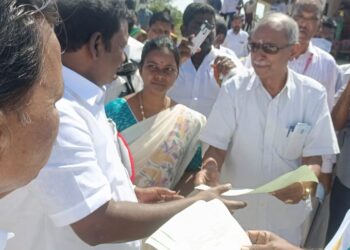 நாகப்பட்டினம் மாவட்டத்தில் மாண்புமிகு தமிழ்நாடு சட்டமன்றப் பேரவை பொதுக் கணக்குக் குழு தலைவர் கு.செல்வபெருந்தகை தலைமையில் தமிழ்நாடு சட்டமன்றப் பேரவை பொதுக் கணக்குக் குழுவினர் மற்றும் மாவட்ட ஆட்சித்தலைவர் டாக்டர்.அ.அருண்தம்புராஜ் கீழ்வேளுர் சட்டமன்ற உறுப்பினர் வி.பி.நாகை மாலி ஆகியோர் இன்று திருப்பூண்டி, கோவில்பத்து, ஆறுகாட்டுத்துறை ஆகிய இடங்களில் நடைப்பெற்று வரும் திட்டபணிகளை பார்வையிட்டு ஆய்வு செய்தனர்.