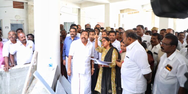 தூத்துக்குடியில்  ஸ்மார்ட் சிட்டி திட்டத்தின் கீழ்  புதுப்பிக்கப்பட்ட பழைய பேருந்துநிலையம் மார்ச் மாதம் திறக்கப்படும் – அமைச்சர் நேரு ஆய்வுக்குப் பின் தகவல்!!!