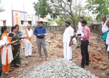 நாகப்பட்டினம் ஊராட்சி ஒன்றியத்திற்குட்பட்ட பகுதிகளில் நடைபெற்று வரும் வளர்ச்சி திட்ட பணிகளை மாவட்ட ஆட்சித்தலைவர் டாக்டர் அ.அருண்தம்புராஜ் இன்று நேரில் பார்வையிட்டு ஆய்வு மேற்கொண்டார்.