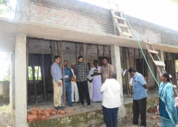 நாகப்பட்டினம் மாவட்டம் திருமருகல் ஊராட்சி ஒன்றியத்திற்குட்பட்ட பகுதிகளில் நடைபெற்று வரும் வளர்ச்சி திட்ட பணிகளை மாவட்ட ஆட்சித்தலைவர் டாக்டர் அ.அருண்தம்புராஜ் இன்று நேரில் பார்வையிட்டு ஆய்வு மேற்கொண்டார்.