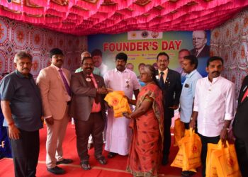 வேதாரணியத்தில் லயன்ஸ் நிறுவனர் மெல்வின் ஜோன்ஸ் பிறந்தநாள் விழா.