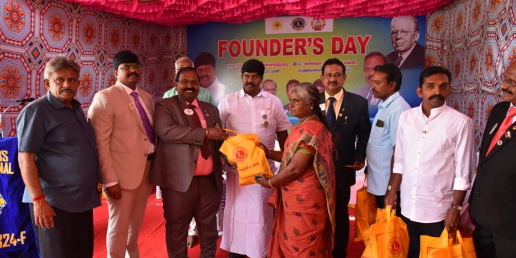 வேதாரணியத்தில் லயன்ஸ் நிறுவனர் மெல்வின் ஜோன்ஸ் பிறந்தநாள் விழா.