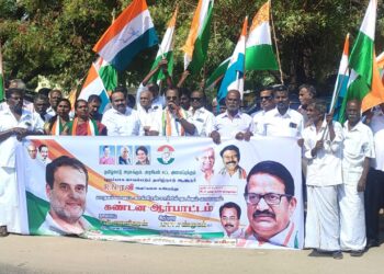 தமிழகத்தில் நடப்பது இ.பி.எஸ். – ஓ.பி.எஸ். அடிமை அரசு அல்ல – தன்மானமுள்ள தமிழர்களின் தலைவன் ஸ்டாலின் அரசு தூத்துக்குடி காங்கிரஸ் ஆர்ப்பாட்டத்தில் கவர்னருக்கு எச்சரிக்கை