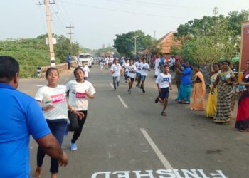 வேதாரணியத்தில் மினி மராத்தான் ஓட்டப்போட்டி நடைபெற்றது.