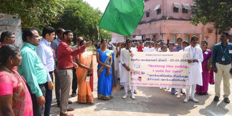 நாகப்பட்டினம் மாவட்டம் இ.ஜி.எஸ்.பிள்ளை பொறியியல் கல்லூரியில் 13-ஆவது தேசிய வாக்காளர் தின விழா மாவட்ட ஆட்சித்தலைவர் டாக்டர்.அ.அருண்தம்புராஜ் தலைமையில்; இன்று நடைபெற்றது.