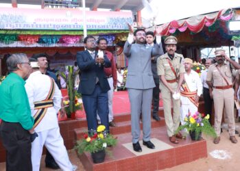 நாகப்பட்டினம் மாவட்டத்தில் நீர்வளத்துறை சார்பில் ஆசிய வளர்ச்சி வங்கி நிதியுதவியின் கீழ்; நடைபெற்ற உள்கட்டமைப்பு மேம்பாட்டு பணிகள் மற்றும் மறுகட்டுமானப் பணிகளை மாநில திட்டக்குழு துணைத்தலைவர் டாக்டர் ஜெ.ஜெயரஞ்சன் இன்று நேரில் பார்வையிட்டு ஆய்வு மேற்கொண்டார்.