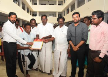 சர் ஐசக் நியூட்டன் கல்லூரியில் தமிழ்நாடு மாநில ஊரக நகர்புற வாழ்வாதார இயக்கம் மற்றும் மாவட்ட வேலைவாய்ப்பு மற்றும் தொழில்நெறி வழிகாட்டும் மையம் சார்பில் நடைபெற்ற வேலை வாய்ப்புடன் கூடிய இளைஞர் திறன் திருவிழாவினை மாவட்ட ஆட்சித் தலைவர் டாக்டர் அ.அருண்தம்புராஜ் தமிழ்நாடு மீன்வளர்ச்சிக் கழக தலைவர் என்.கௌதமன், தமிழ்நாடு தாட்கோ கழகத்தலைவர் உ.மதிவாணன், நாகப்பட்டினம் சட்டமன்ற உறுப்பினர் ஜெ.முகமது ஷா நவாஸ், கீழ்வேளுர் சட்டமன்ற உறுப்பினர் வி.பி.நாகைமாலி ஆகியோர் தொடங்கி வைத்தனர்.