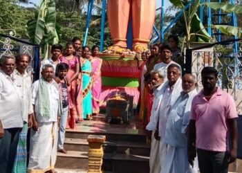 ஆங்கில புத்தாண்டை முன்னிட்டு ஓசபுரம் ஆஞ்சநேயர் கோவிலில் சிறப்பு பூஜை!!